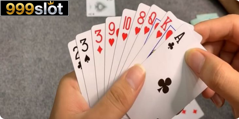 Tìm hiểu luật chặt bài Tiến Lên theo đúng vòng chơi